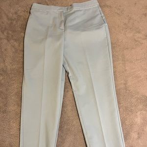 Ladies Capri like new! Never been worn, no tags.